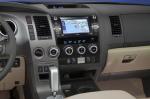 Toyota Sequoia 2013 года